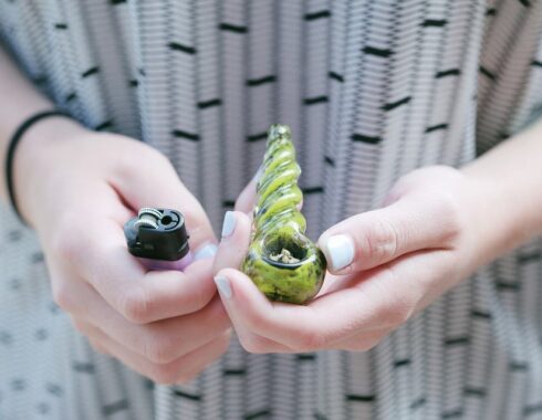 Weed, mota, hierba y otros términos para el cannabis
